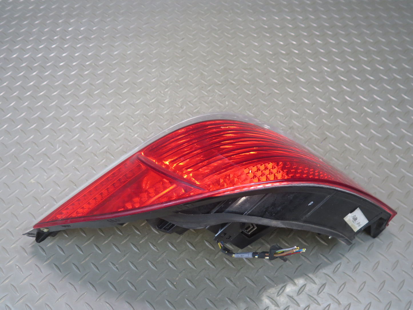 2004-2007 BMW E60 M5 535i Rear Left & Right Tail Light Lamp Set of 2