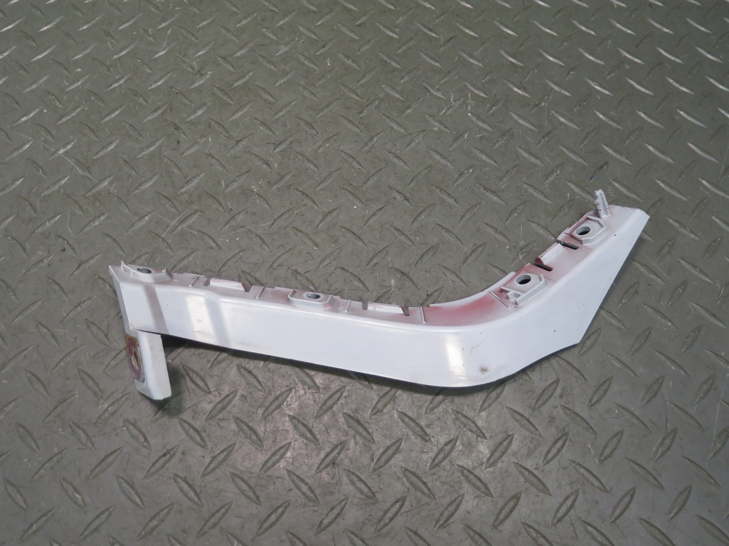 2012-2013 Range Rover Evoque L538 Rear Bumper Tail Light Bracket Support Set