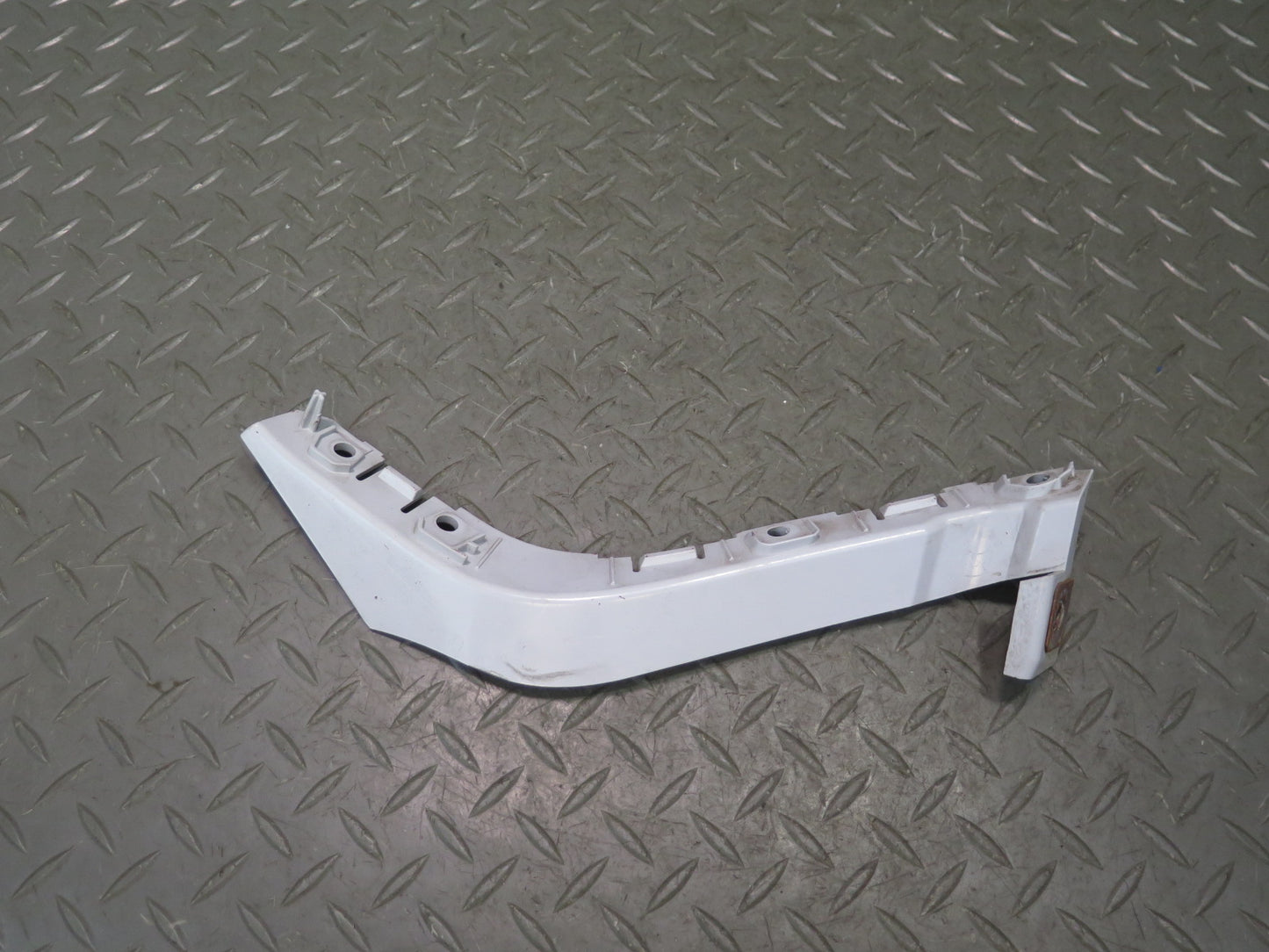 2012-2013 Range Rover Evoque L538 Rear Bumper Tail Light Bracket Support Set