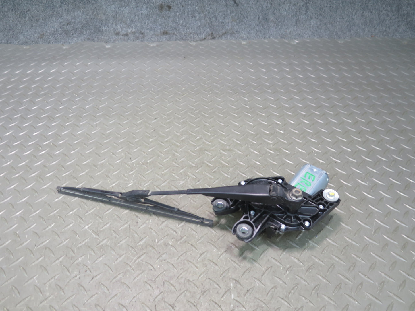 2012-2019 Range Rover Evoque L538 Rear Tailgate Wiper Motor w Arm