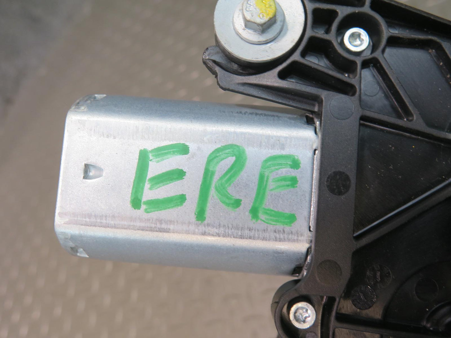 2012-2019 Range Rover Evoque L538 Rear Tailgate Wiper Motor w Arm