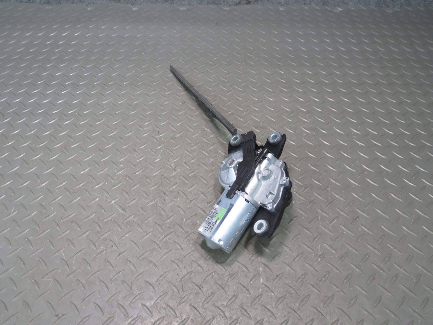 2012-2019 Range Rover Evoque L538 Rear Tailgate Wiper Motor w Arm