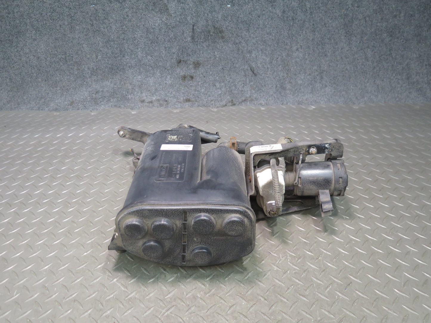 12-15 Range Rover Evoque L538 Fuel Evap Vapor Charcoal Canister BJ32-9E857-AE