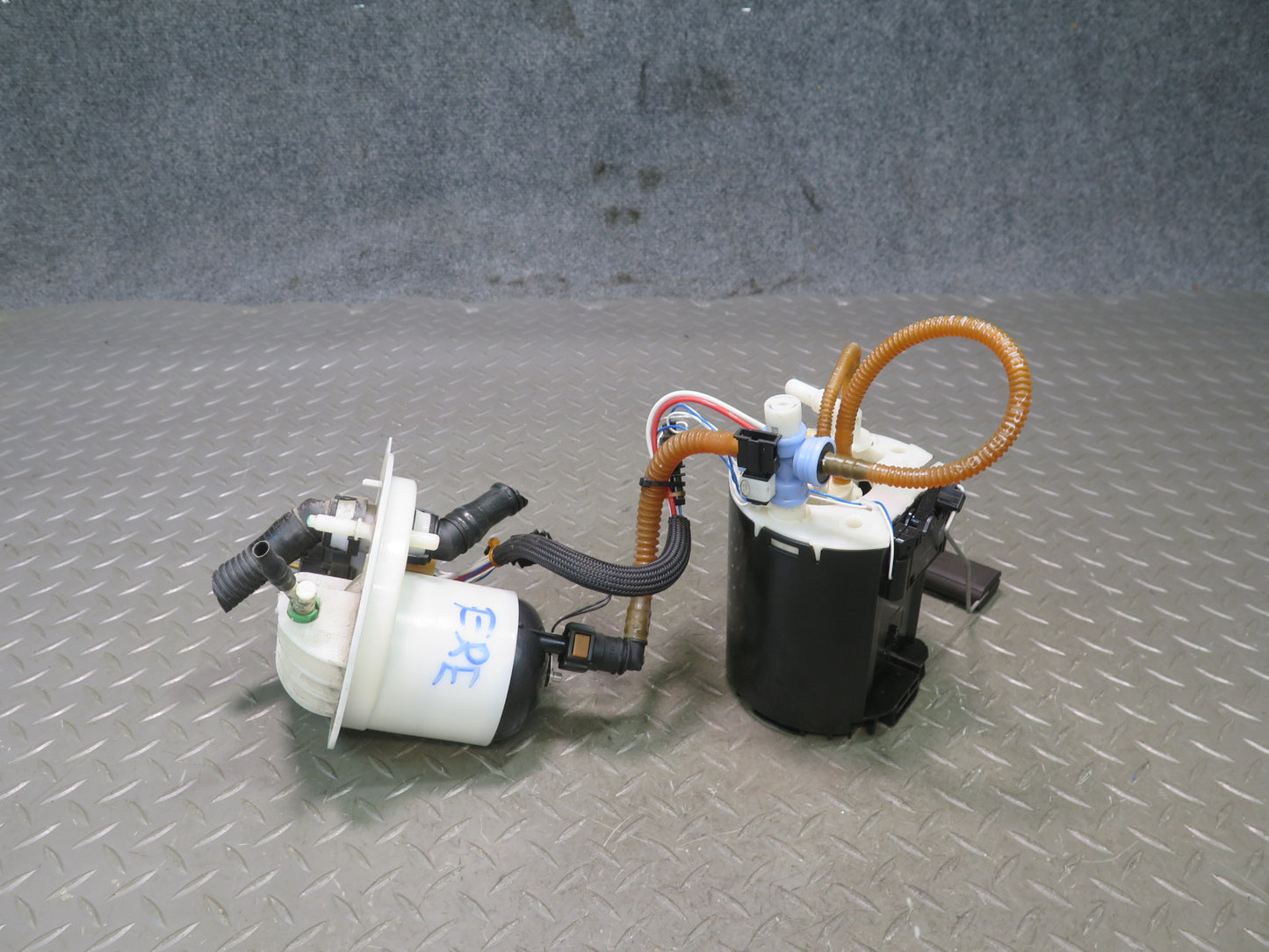 2012-2015 Range Rover Evoque L538 Fuel Pump Level Sensor Assembly