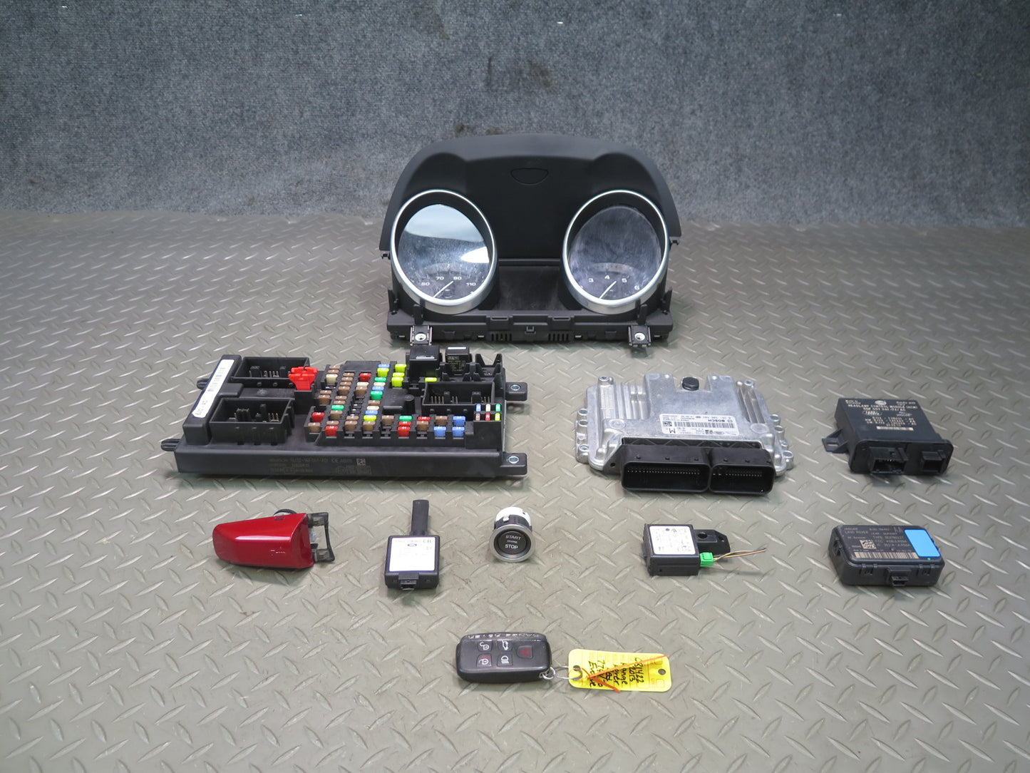 12-13 Range Rover Evoque L538 2.0L Engine ECU ECM Speedo Fuse Box Keyless Set