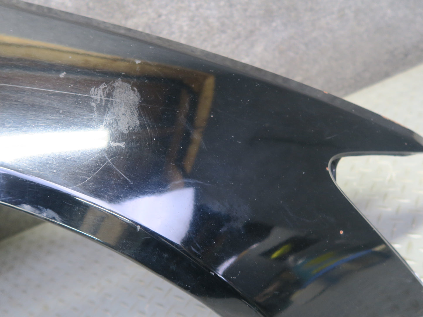 01-05 Lexus JCE10L IS300 Front Right Fender Shell Cover Panel Black OEM