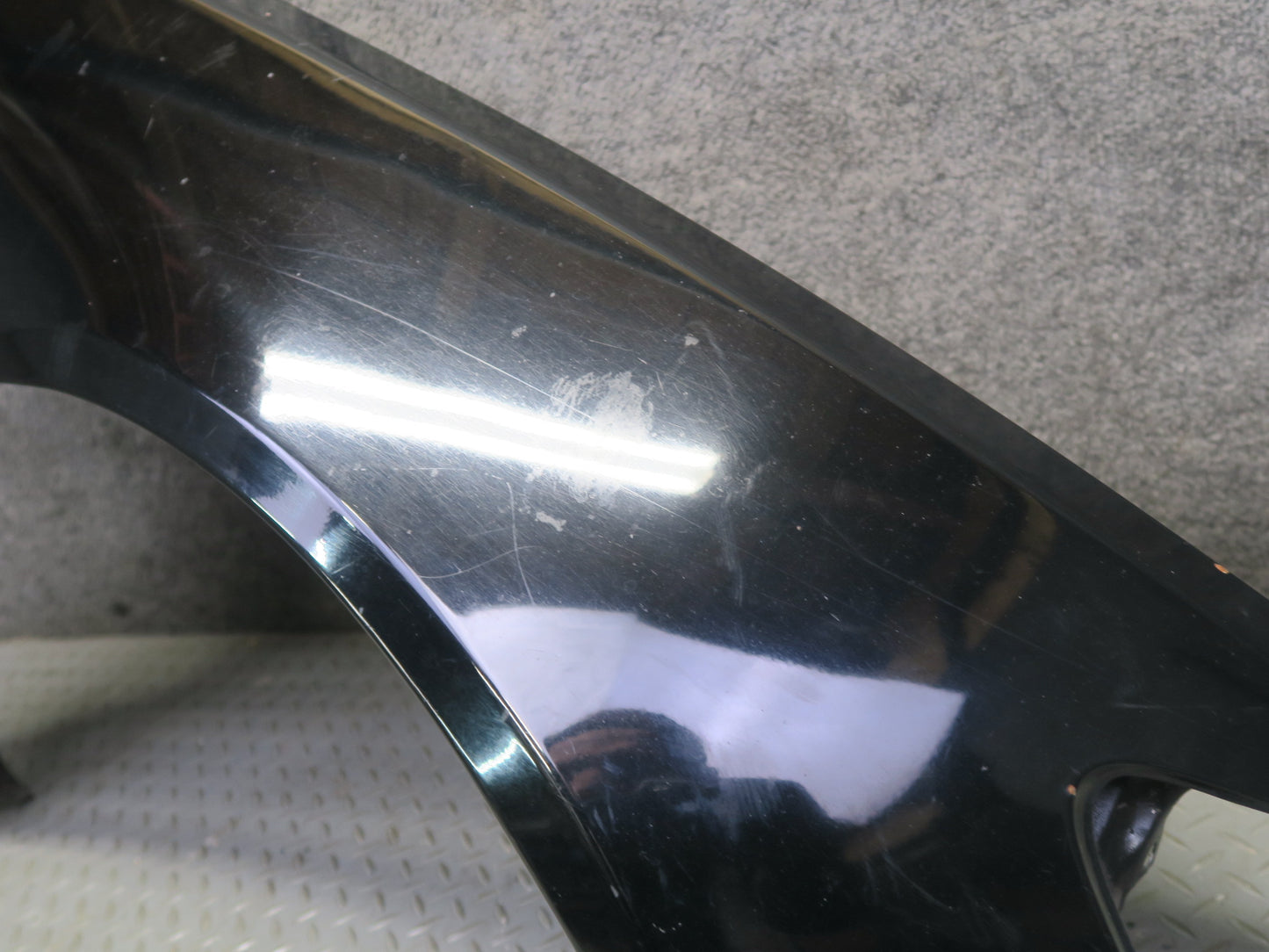 01-05 Lexus JCE10L IS300 Front Right Fender Shell Cover Panel Black OEM