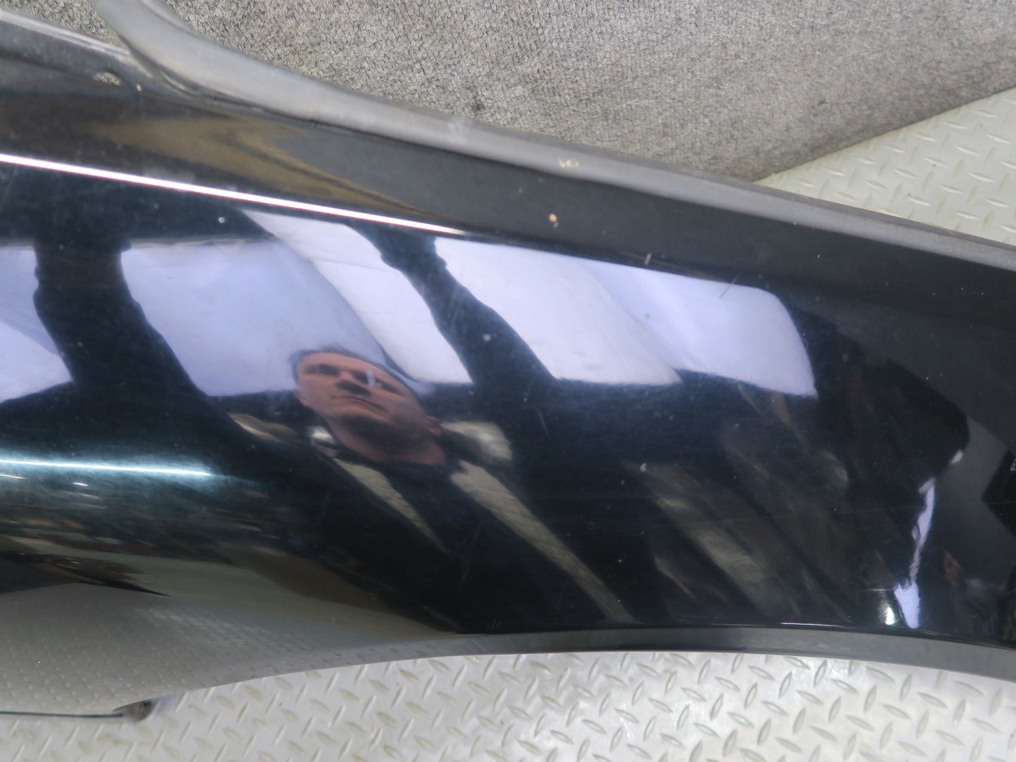 01-05 Lexus JCE10L IS300 Front Right Fender Shell Cover Panel Black OEM