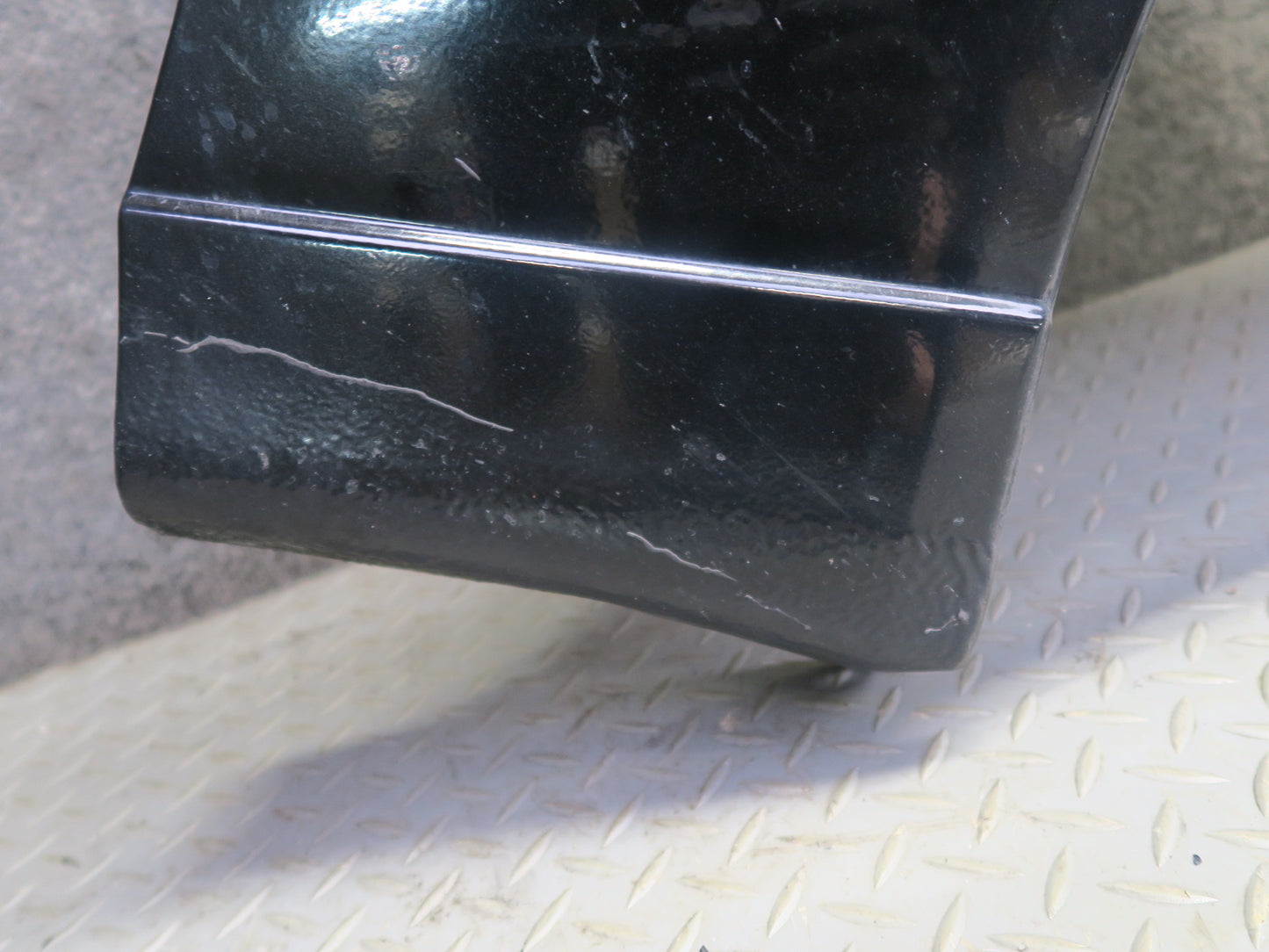 01-05 Lexus JCE10L IS300 Front Right Fender Shell Cover Panel Black OEM