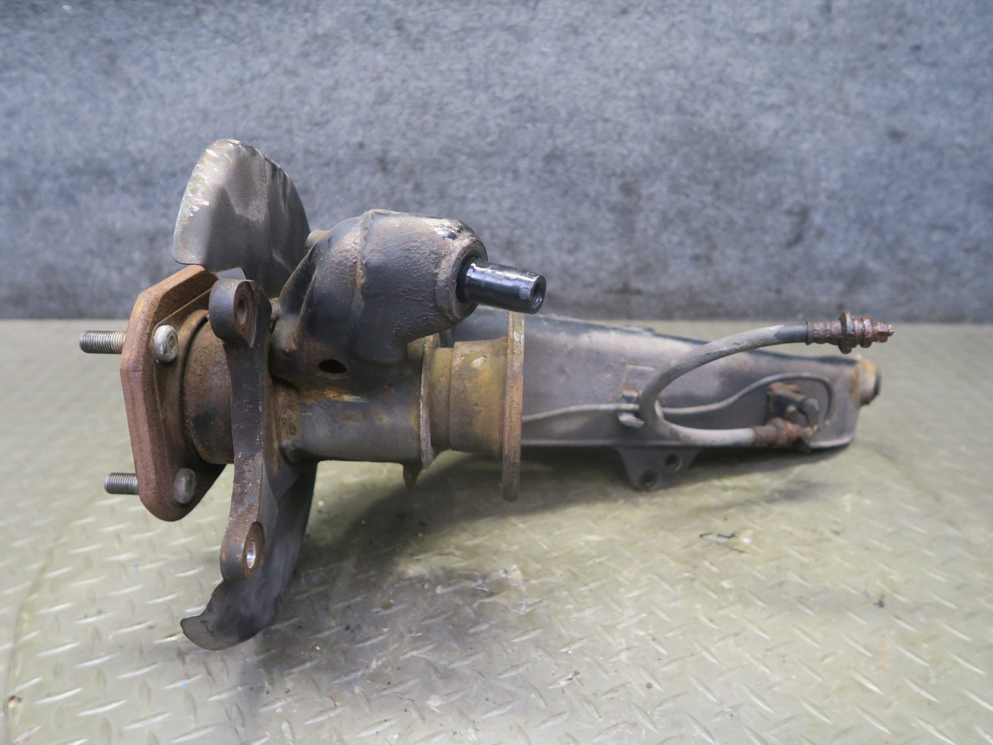 82-83 Datsun 280ZX S130 Turbo 2+0 Rear Left Trailing Arm Hub Spindle 80K OEM