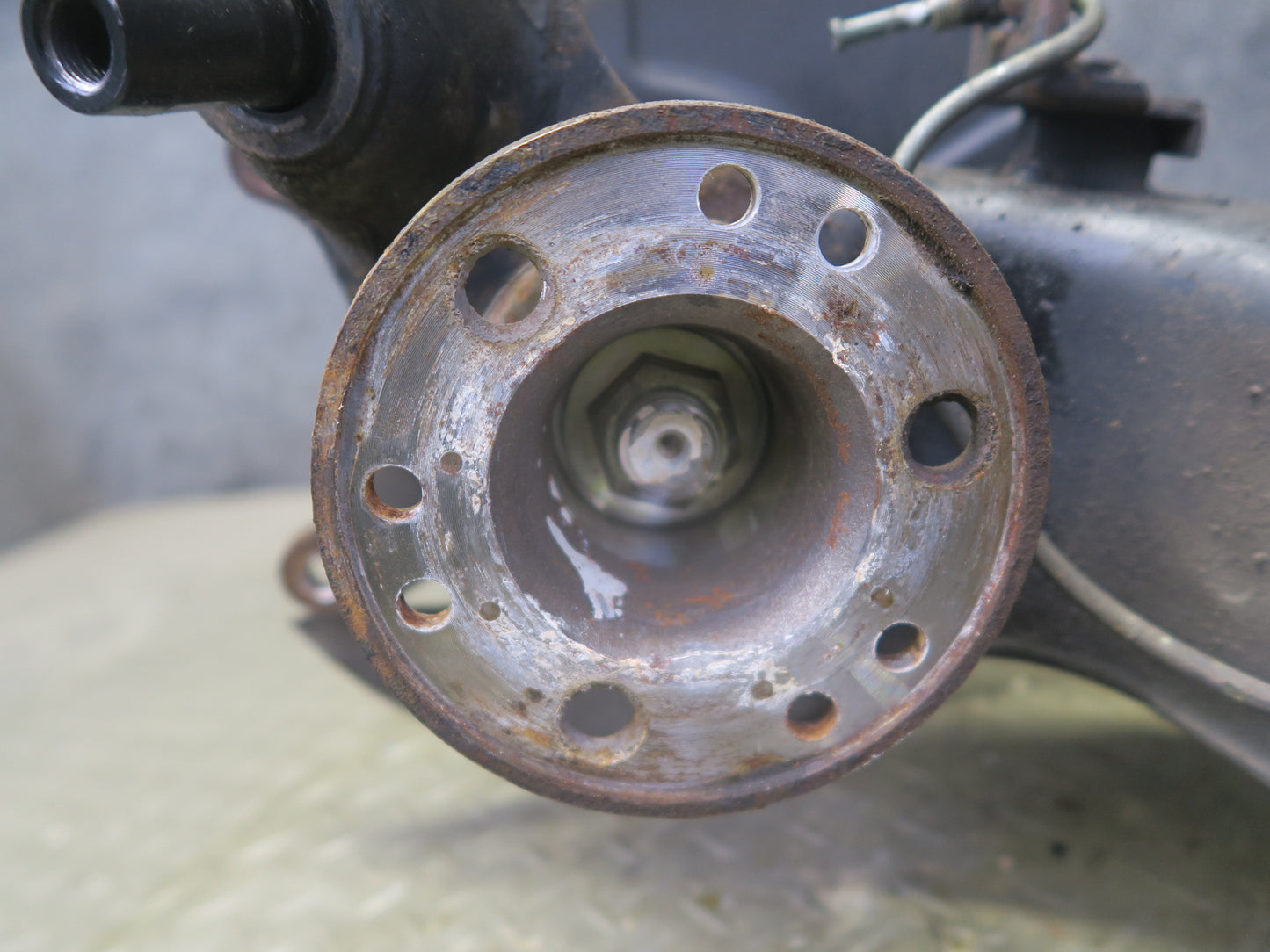 82-83 Datsun 280ZX S130 Turbo 2+0 Rear Left Trailing Arm Hub Spindle 80K OEM