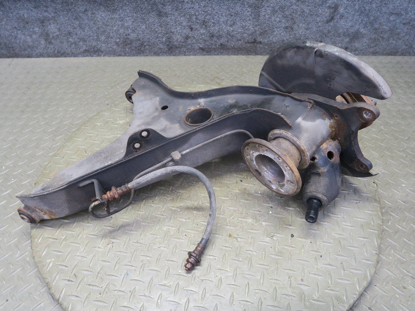 82-83 Datsun 280ZX S130 Turbo 2+0 Rear Left Trailing Arm Hub Spindle 80K OEM