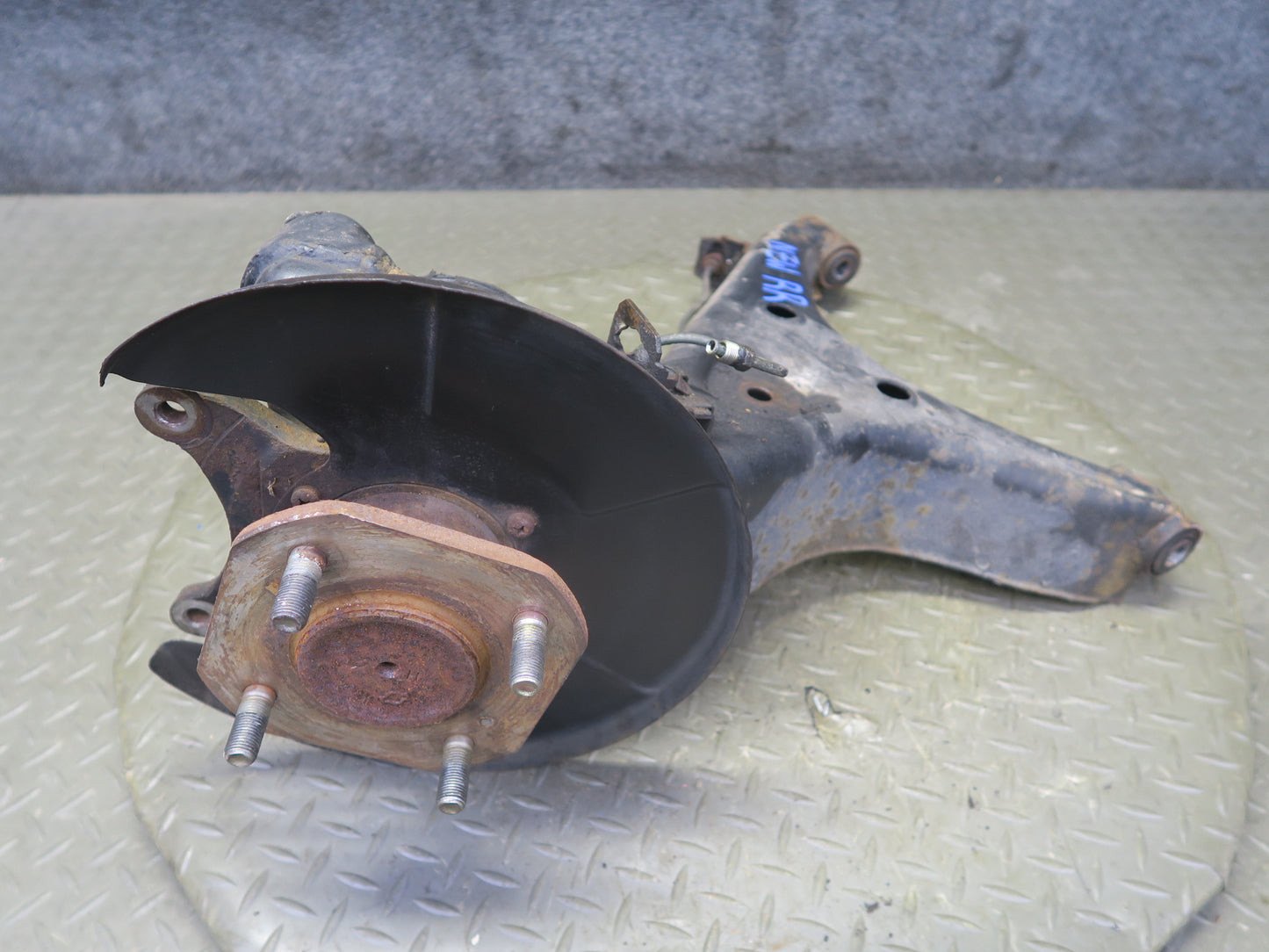 82-83 Datsun 280ZX S130 Turbo 2+0 Rear Right Trailing Arm Hub Spindle 80K OEM