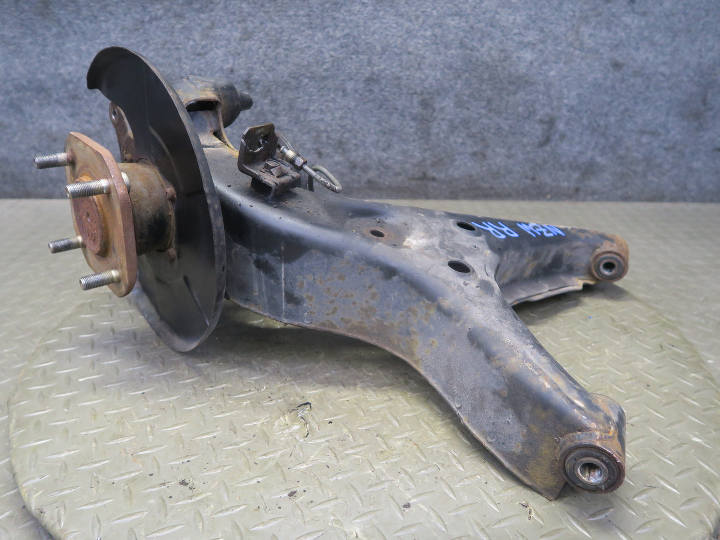 82-83 Datsun 280ZX S130 Turbo 2+0 Rear Right Trailing Arm Hub Spindle 80K OEM