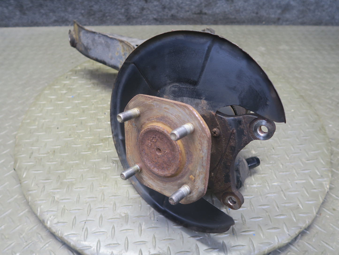 82-83 Datsun 280ZX S130 Turbo 2+0 Rear Right Trailing Arm Hub Spindle 80K OEM