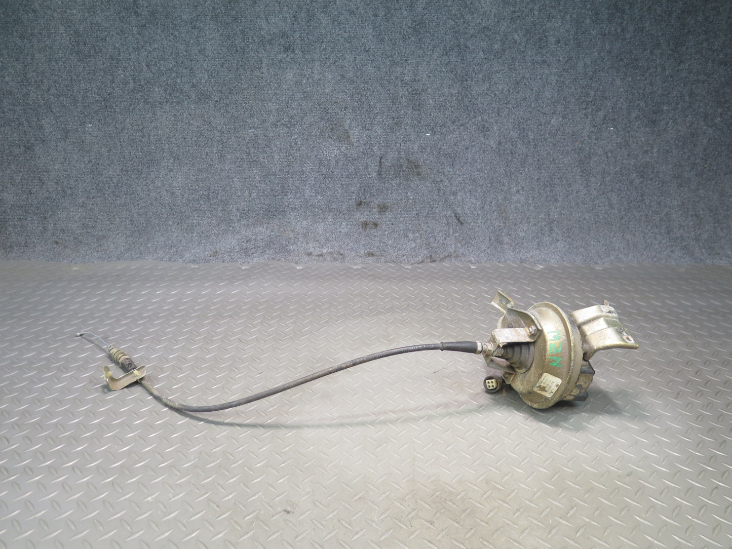 1983 Datsun 280ZX S130 Turbo Cruise Control Servo w Cable Assembly OEM