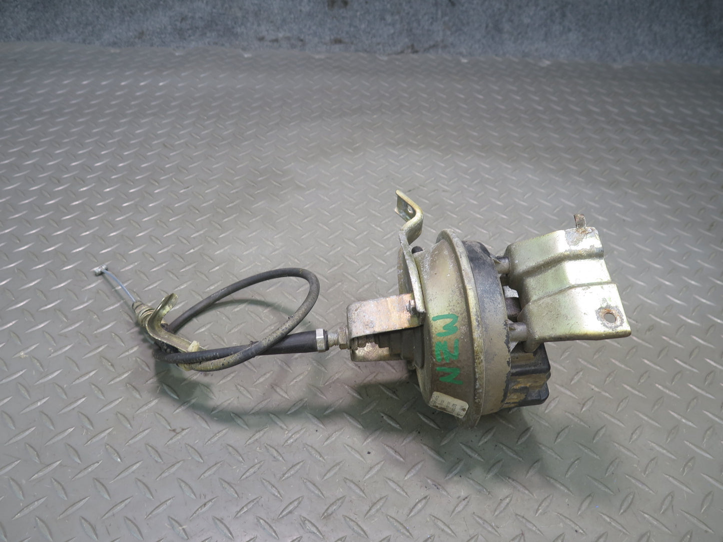 1983 Datsun 280ZX S130 Turbo Cruise Control Servo w Cable Assembly OEM