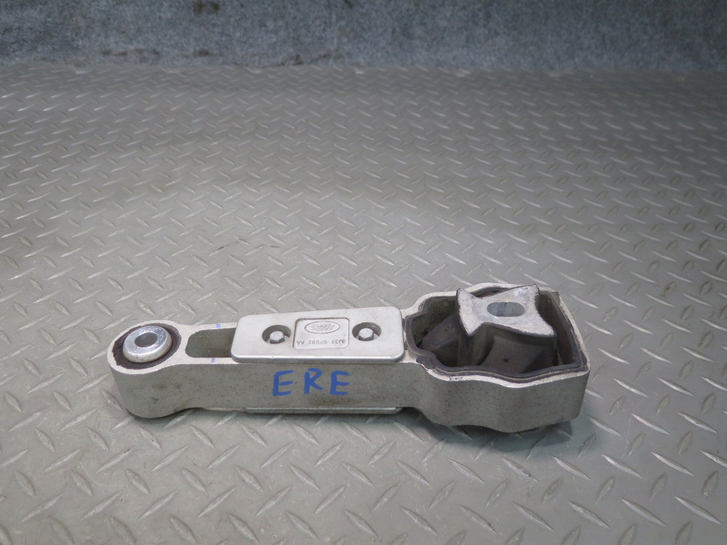 2012-2013 Range Rover Evoque L538 Engine Motor Mount Bracket BJ32-6P082-AA