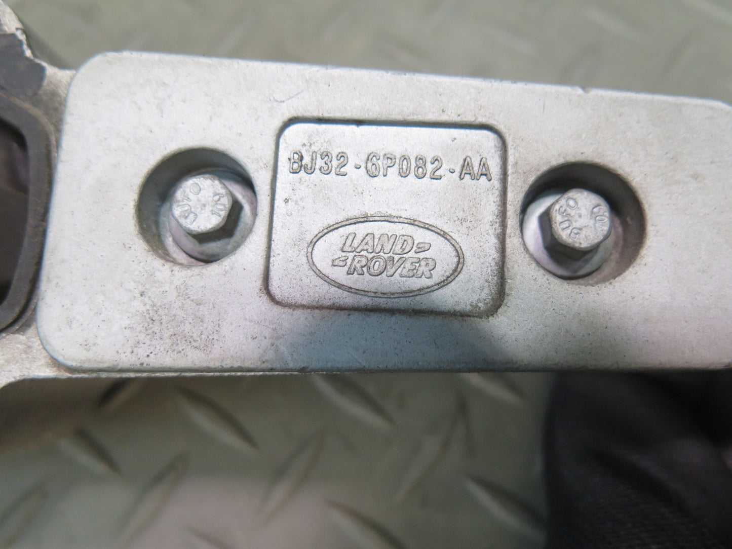 2012-2013 Range Rover Evoque L538 Engine Motor Mount Bracket BJ32-6P082-AA