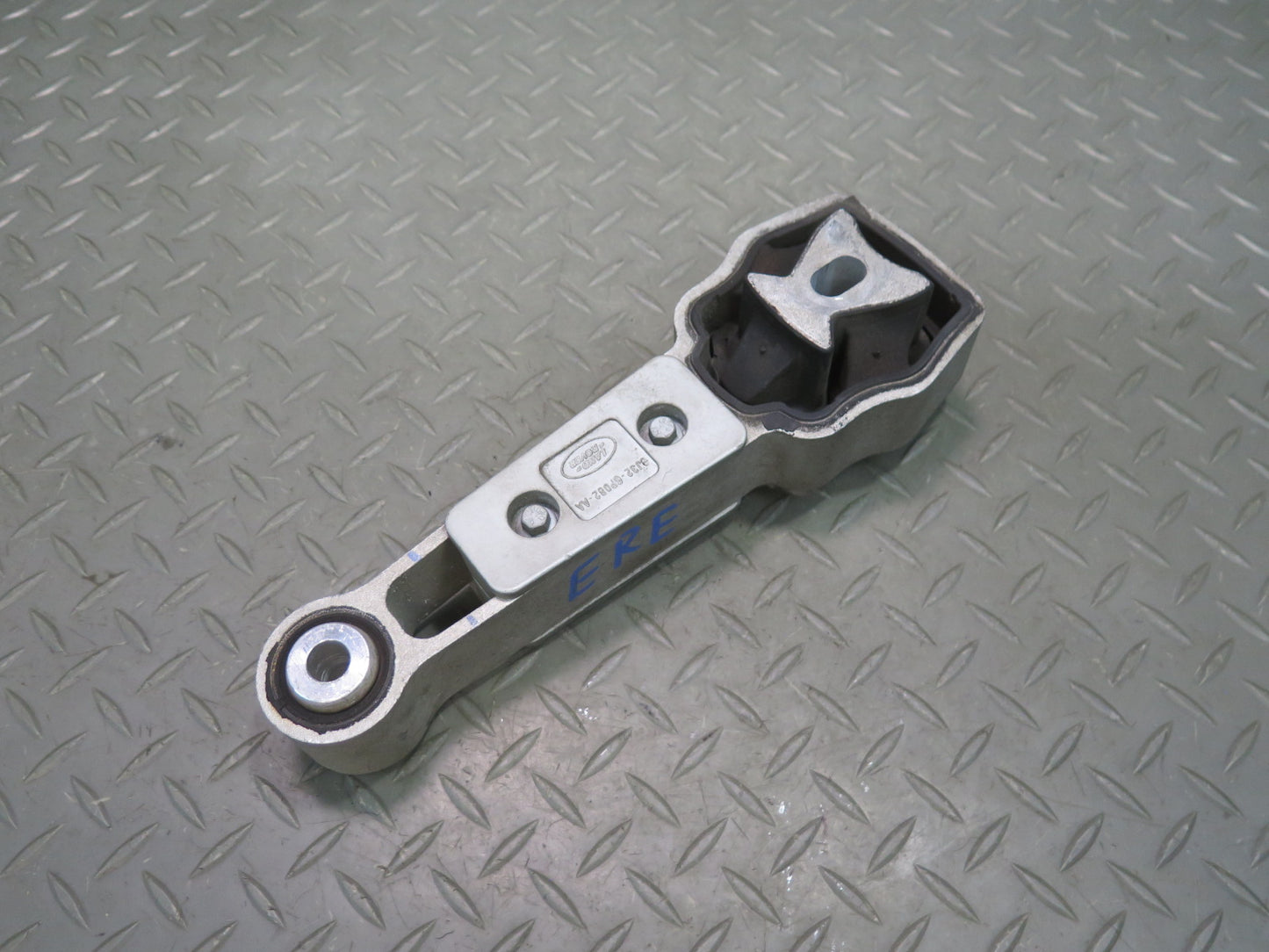 2012-2013 Range Rover Evoque L538 Engine Motor Mount Bracket BJ32-6P082-AA