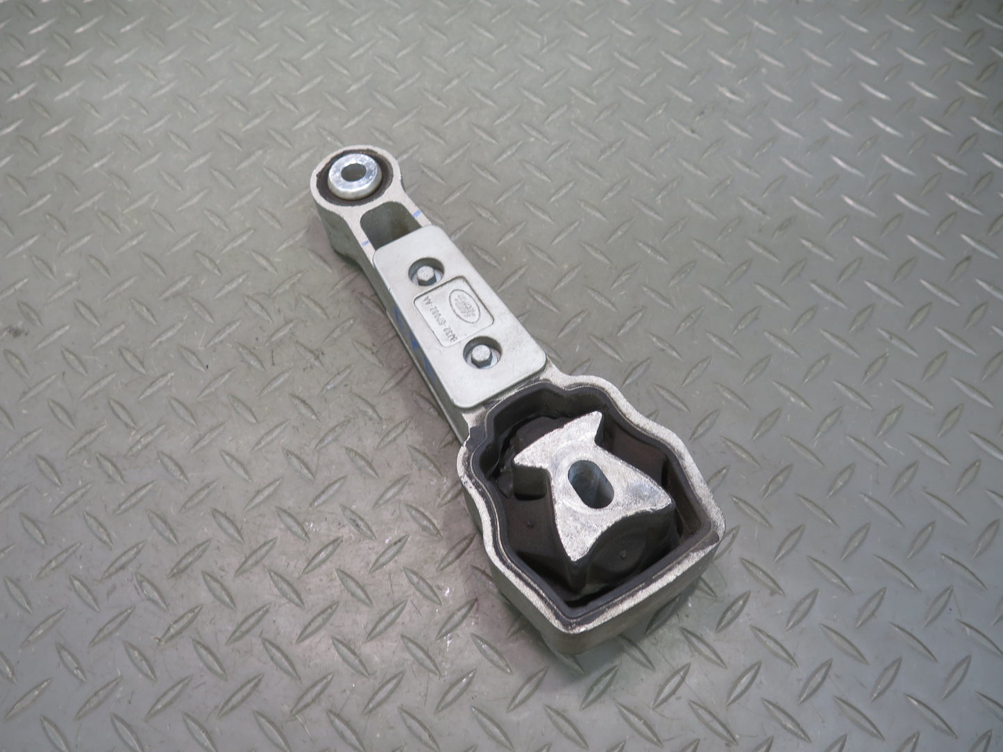 2012-2013 Range Rover Evoque L538 Engine Motor Mount Bracket BJ32-6P082-AA