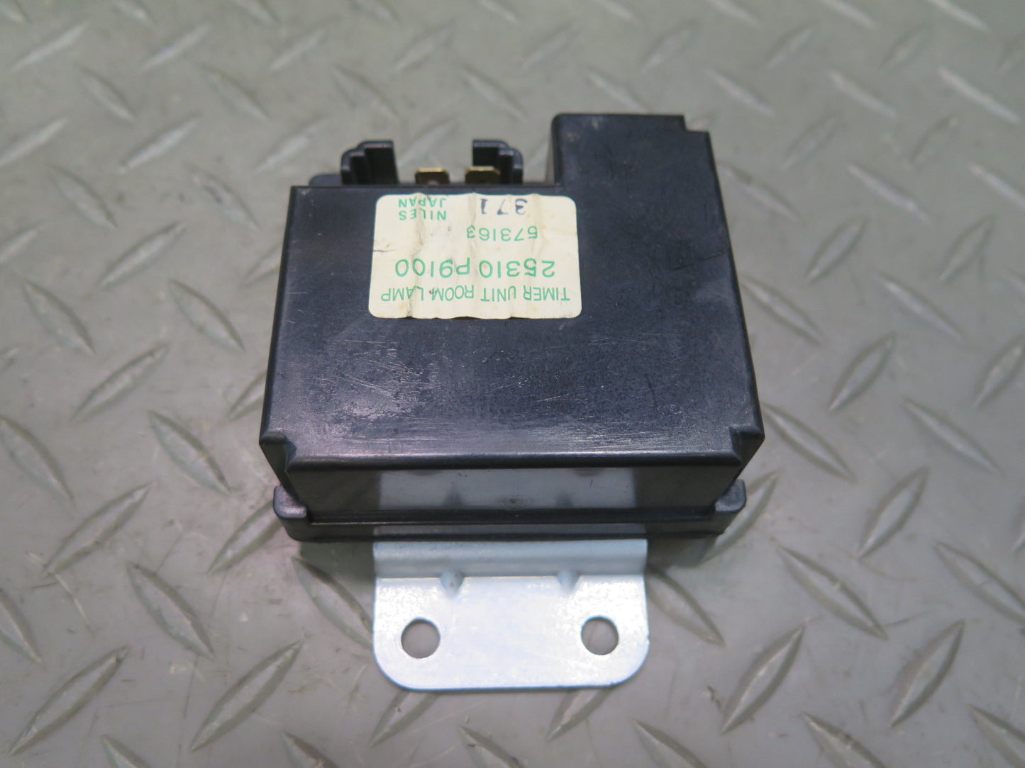 81-83 Datsun Nissan 280ZX S130 Timer Unit Room Lamp 25310-P9100 OEM
