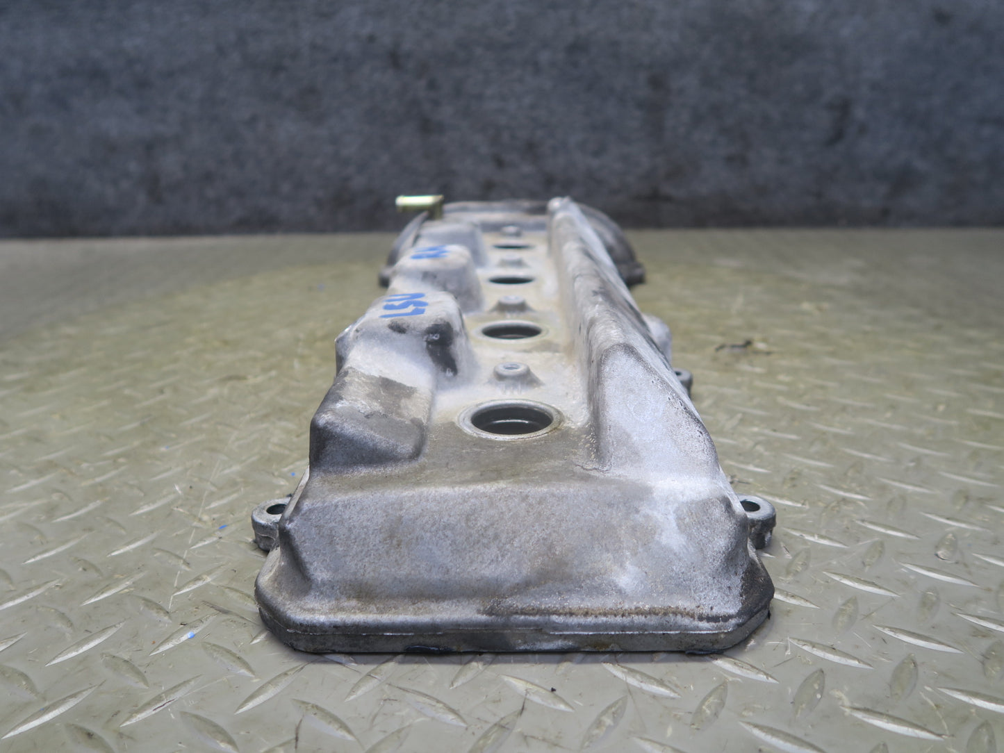 98-00 Lexus LS400 SC400 1UZFE 4.0L Right Engine Cylinder Cover w Bolts OEM