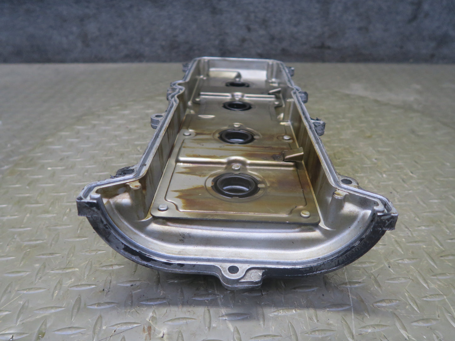 98-00 Lexus LS400 SC400 1UZFE 4.0L Right Engine Cylinder Cover w Bolts OEM