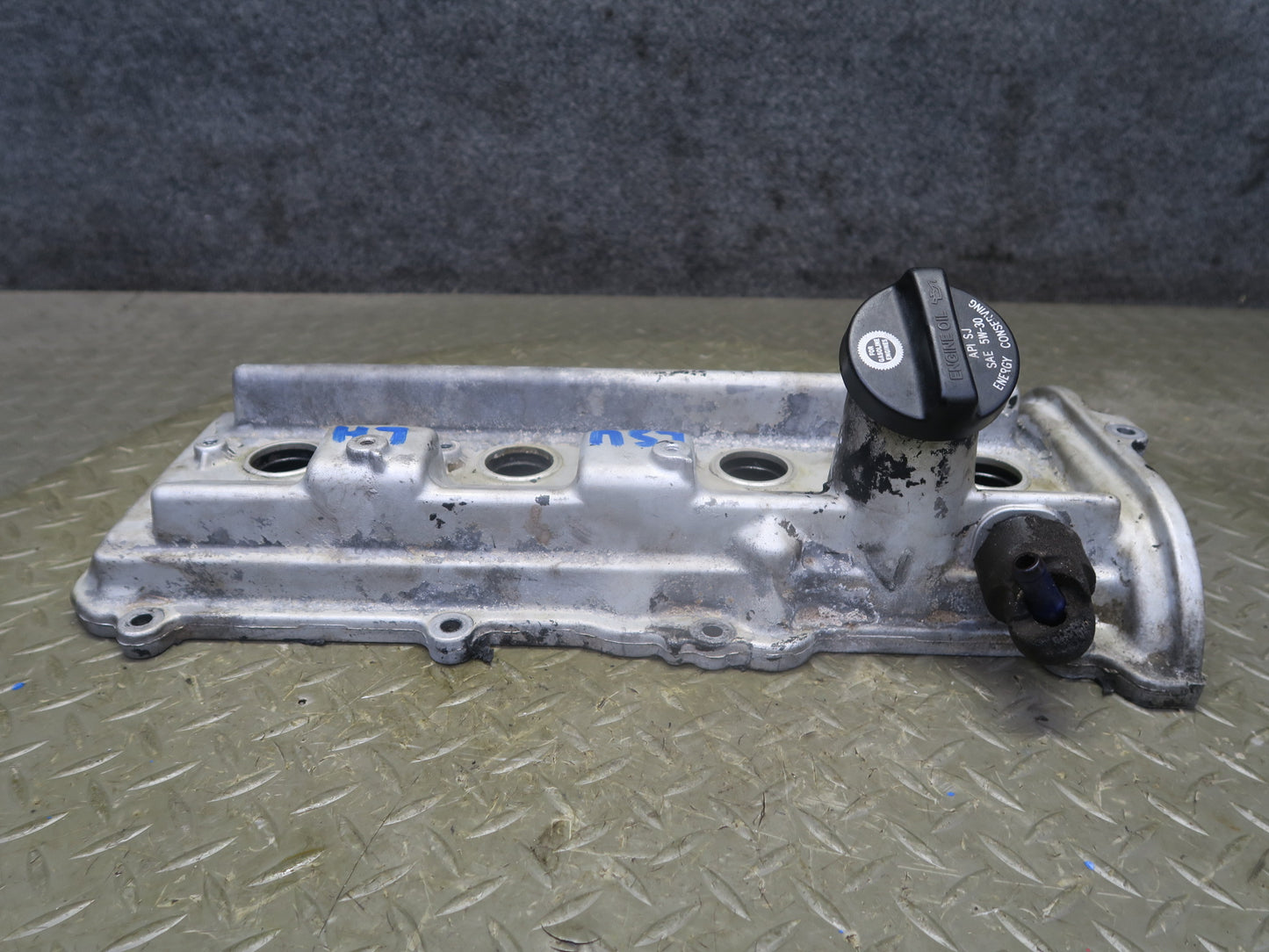 98-00 Lexus LS400 SC400 1UZFE 4.0L Left Engine Cylinder Cover w Bolts OEM