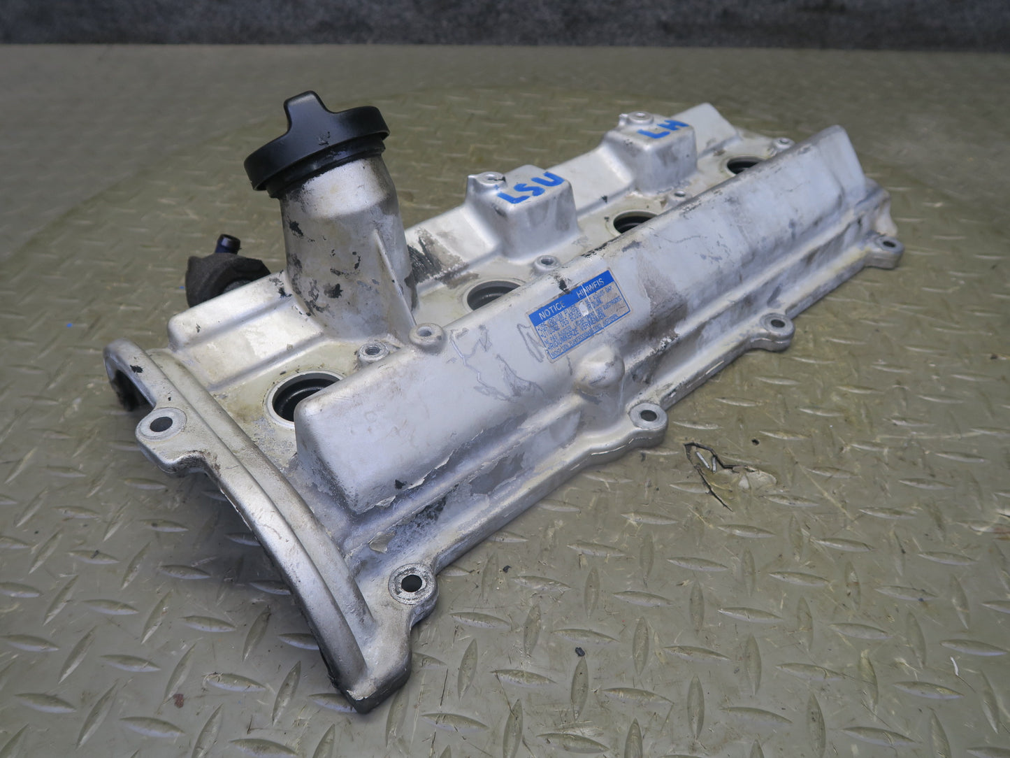 98-00 Lexus LS400 SC400 1UZFE 4.0L Left Engine Cylinder Cover w Bolts OEM