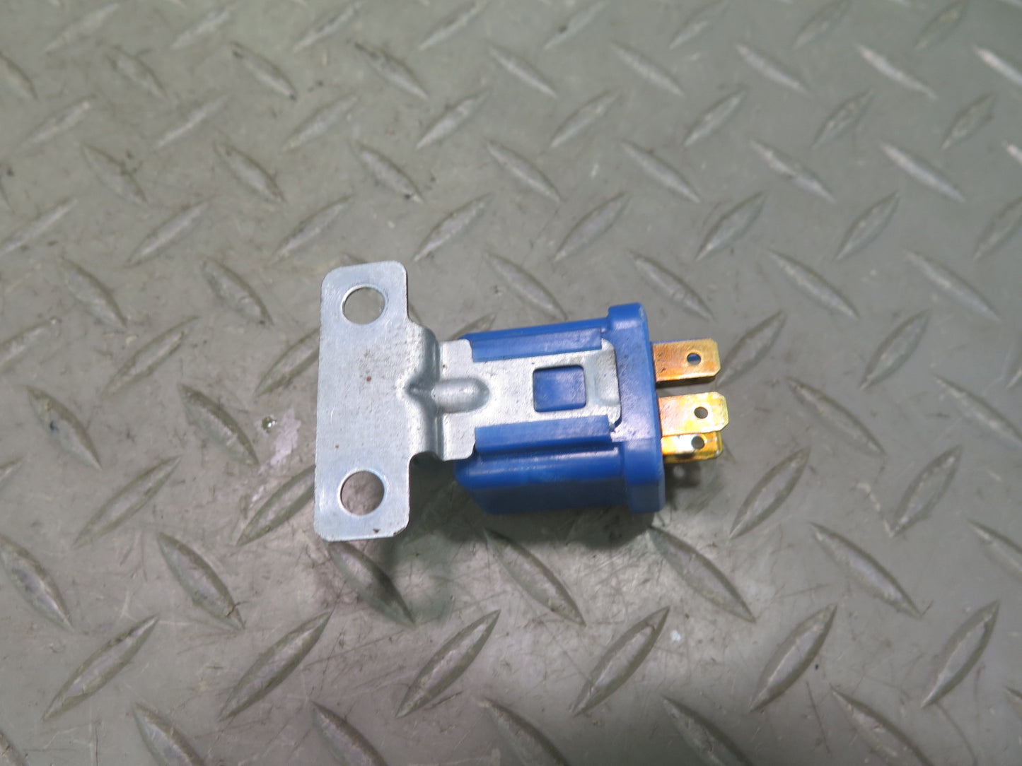 82-83 Datsun 280ZX S130 Cruise Control Relay w Mount OEM