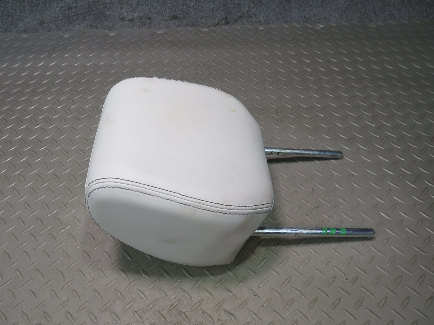 2012-2015 Range Rover Evoque L538 Front Left & Right Seat Headrest Set of 2