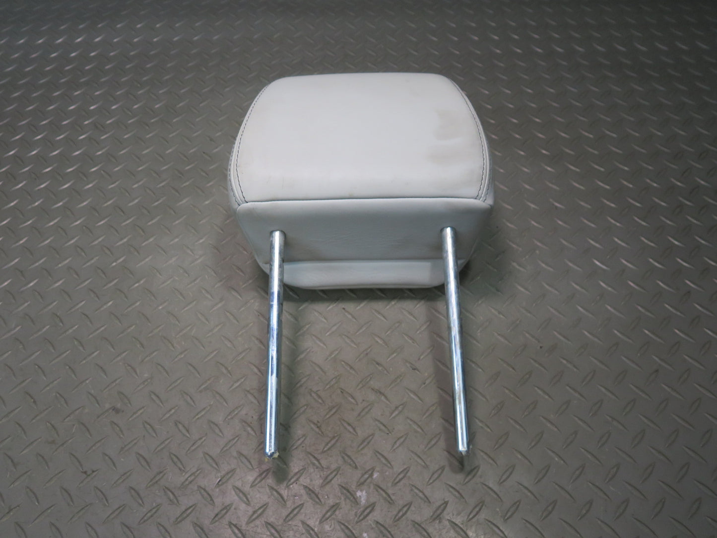 2012-2015 Range Rover Evoque L538 Front Left & Right Seat Headrest Set of 2