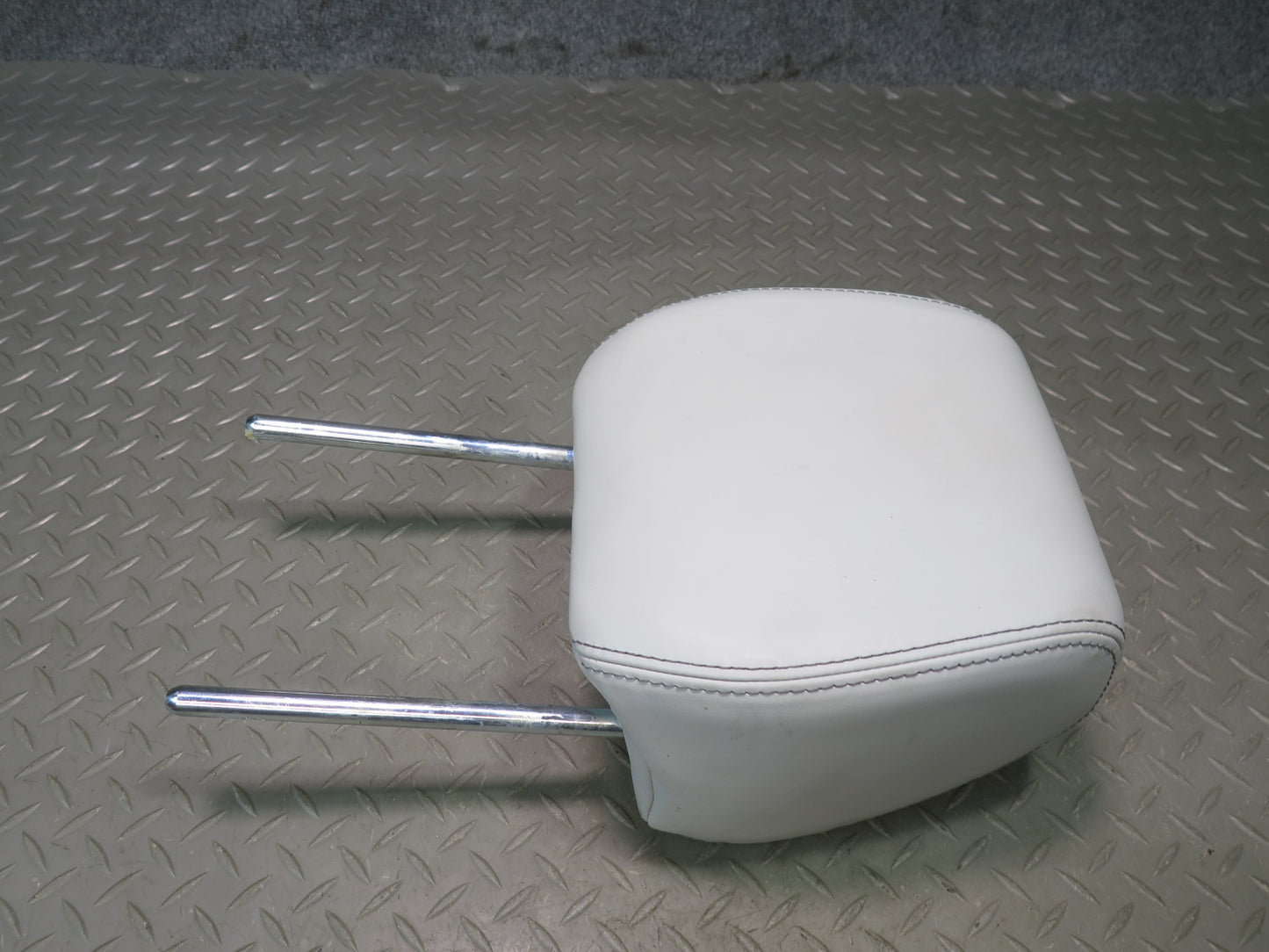 2012-2015 Range Rover Evoque L538 Front Left & Right Seat Headrest Set of 2