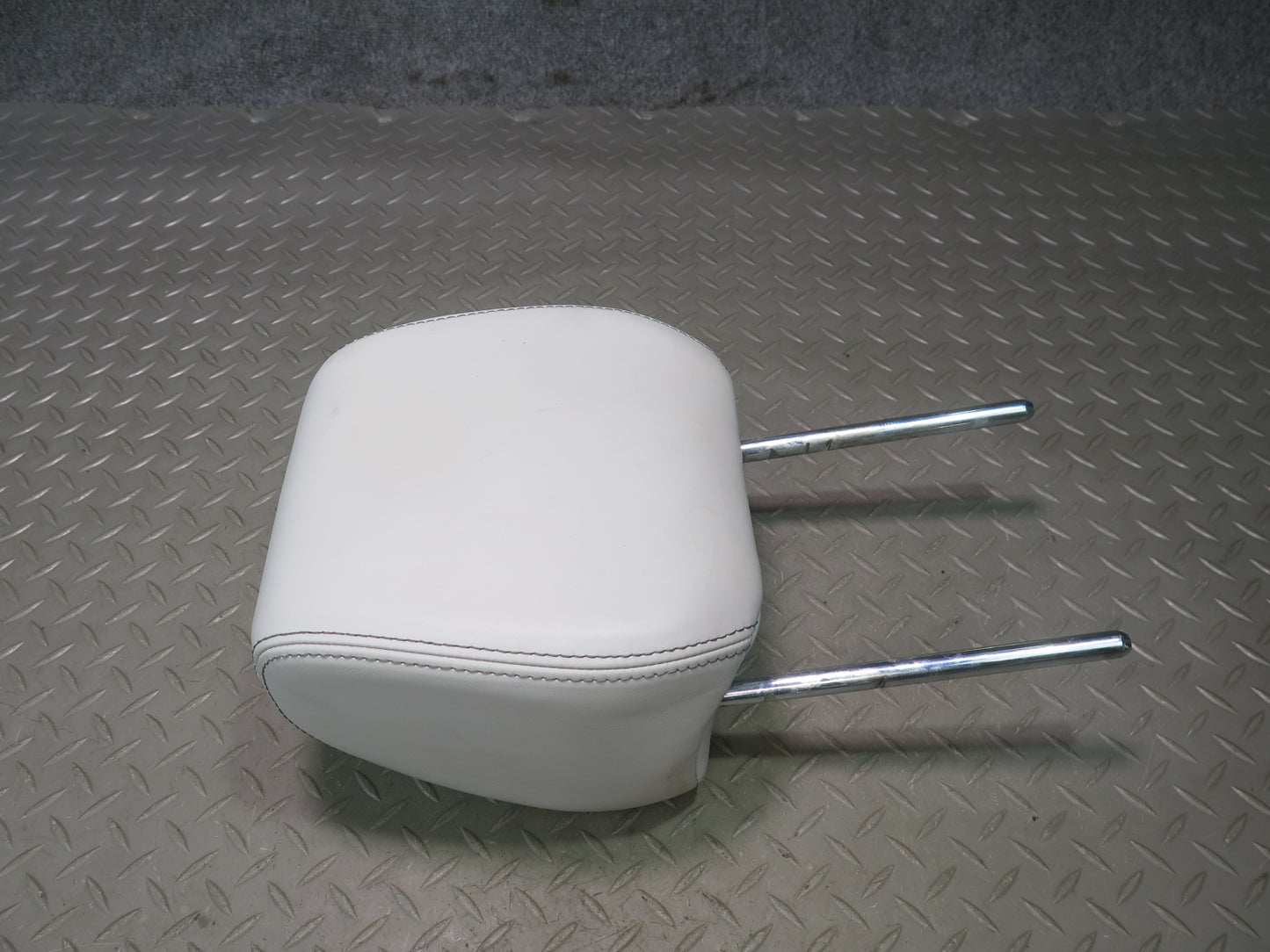 2012-2015 Range Rover Evoque L538 Front Left & Right Seat Headrest Set of 2