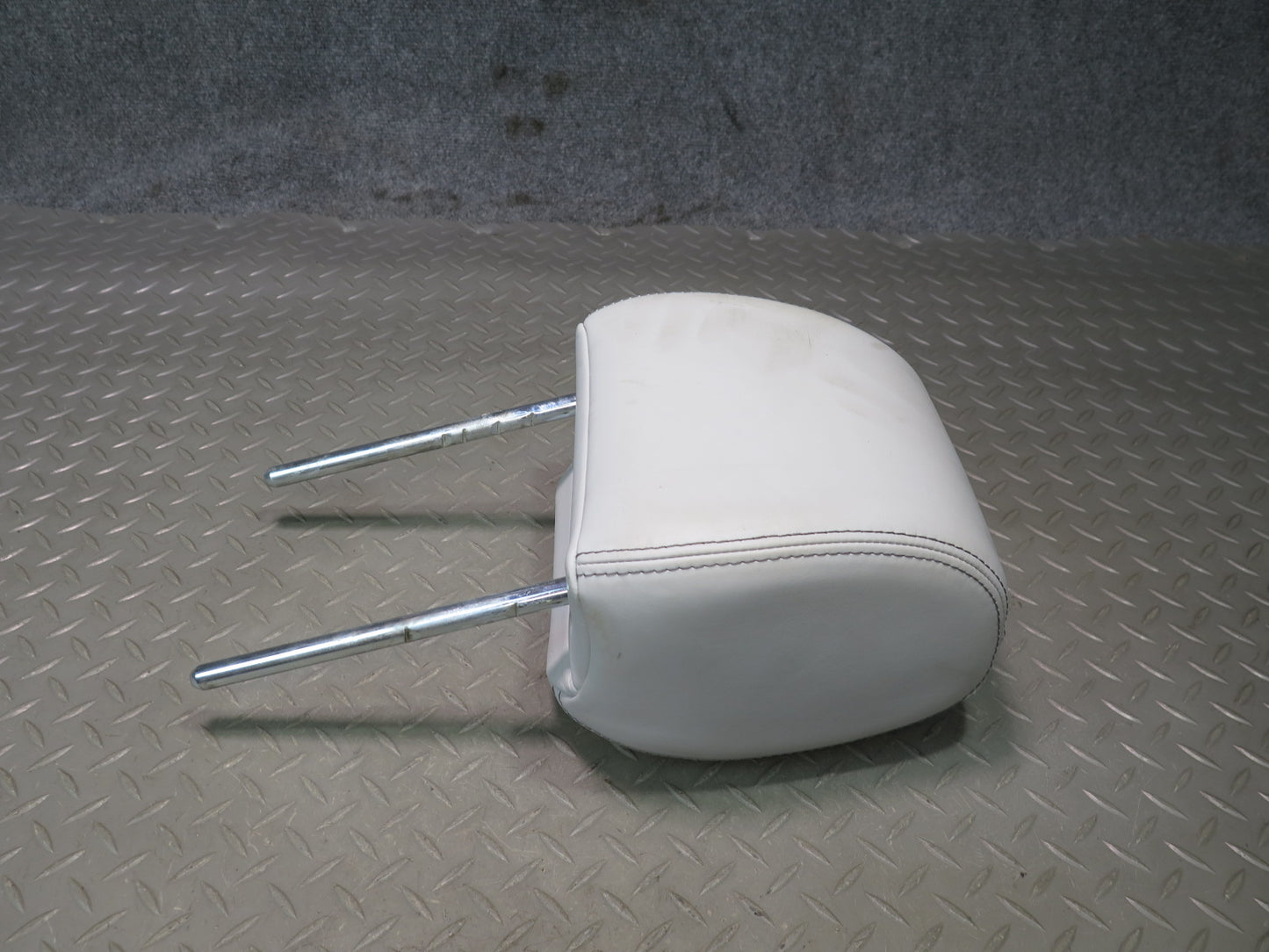 2012-2015 Range Rover Evoque L538 Front Left & Right Seat Headrest Set of 2