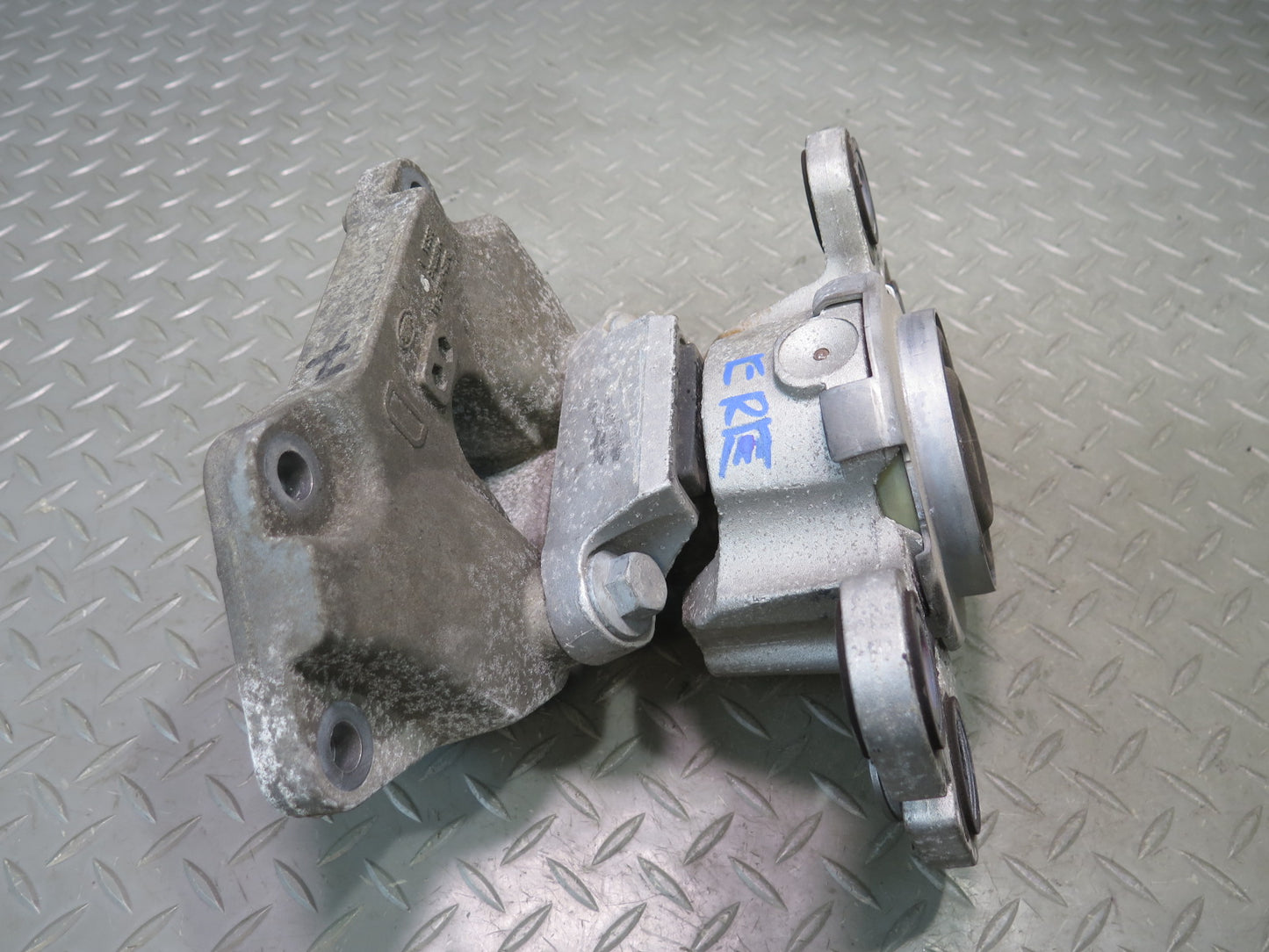 2012-2013 Range Rover Evoque L538 Engine Motor Mount Bracket Set of 3