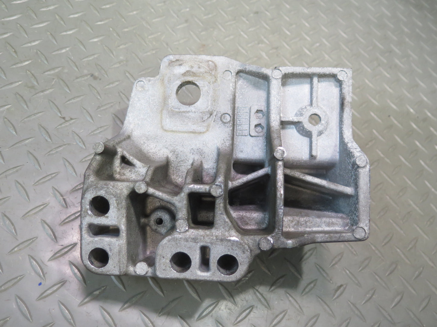 2012-2013 Range Rover Evoque L538 Engine Motor Mount Bracket Set of 3