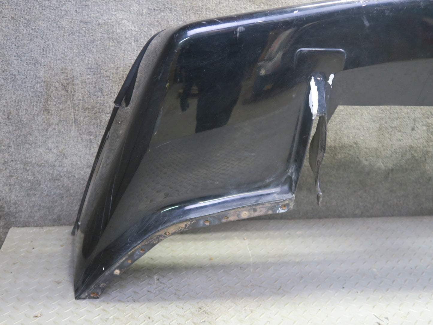 84-90 Chevrolet Corvette C4 Front Bumper Cover w License Plate Cover Black OEM