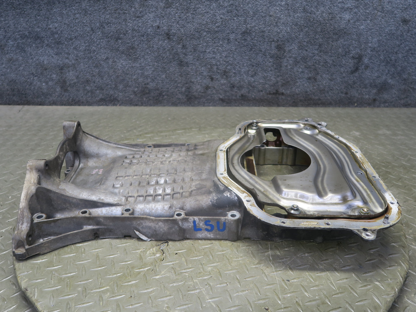 98-00 Lexus UCF20L LS400 1UZFE 4.0L Engine Upper Oil Pan OEM