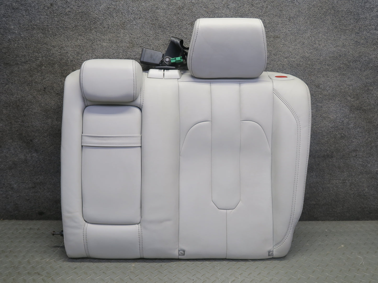 2012-2013 Range Rover Evoque L538 4DOOR Rear Left Seat Upper Leather Cushion