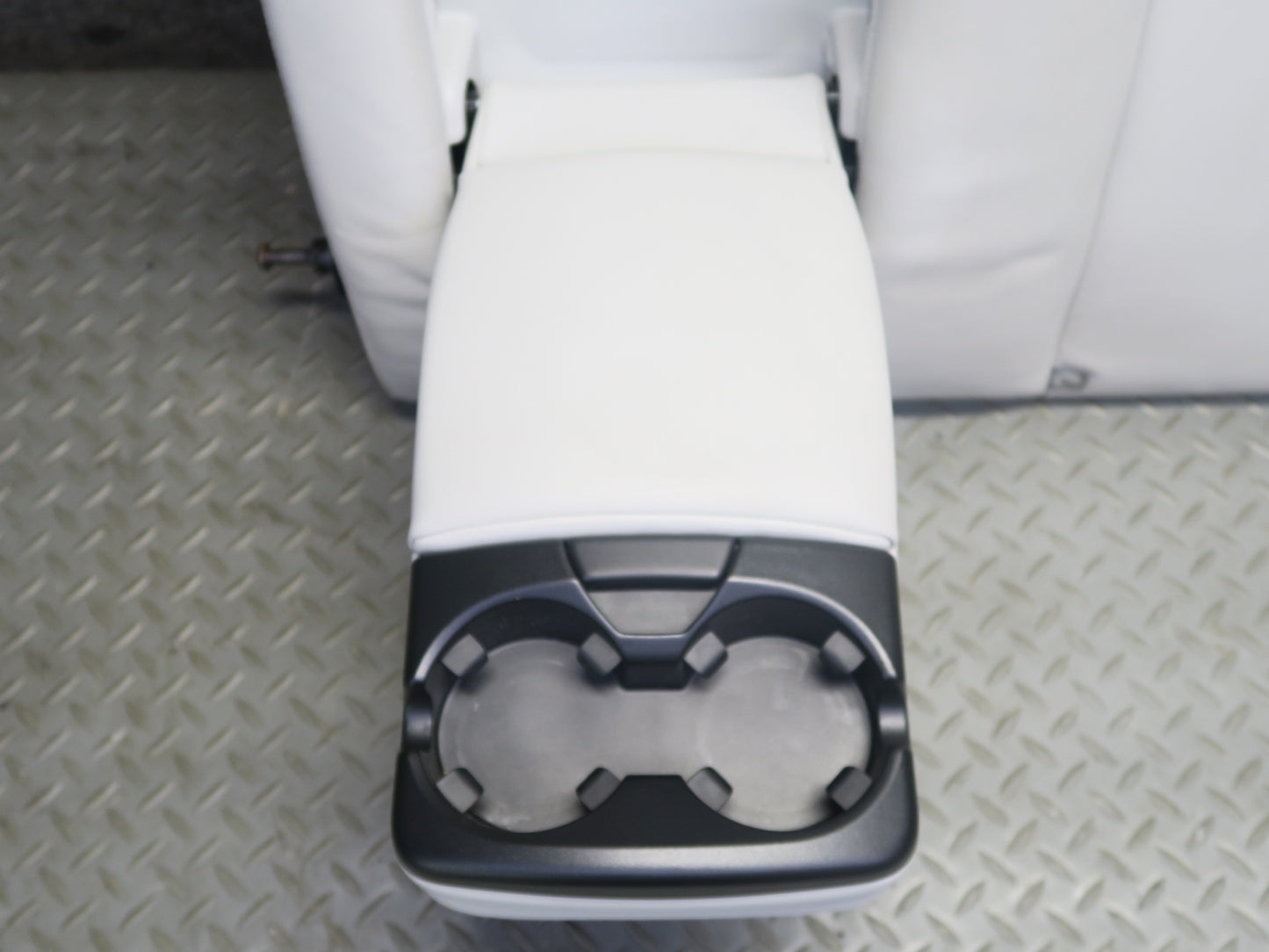 2012-2013 Range Rover Evoque L538 4DOOR Rear Left Seat Upper Leather Cushion