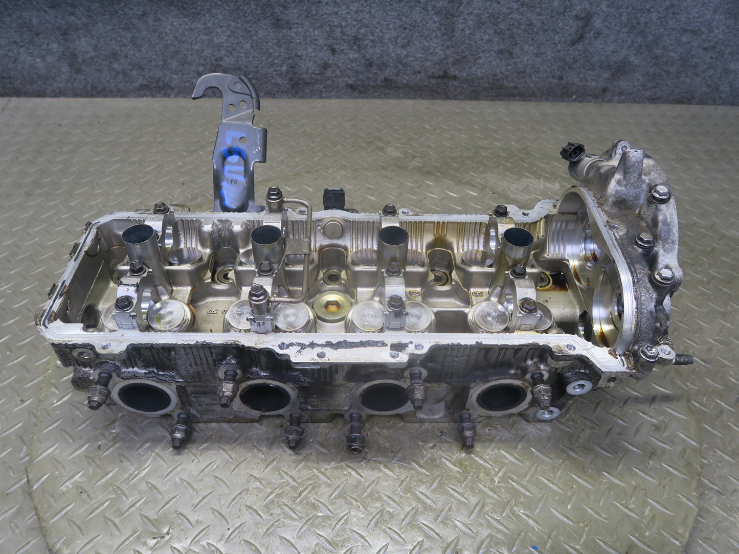 98-00 Lexus LS400 SC400 1UZFE 4.0L Right Engine Cylinder Head OEM