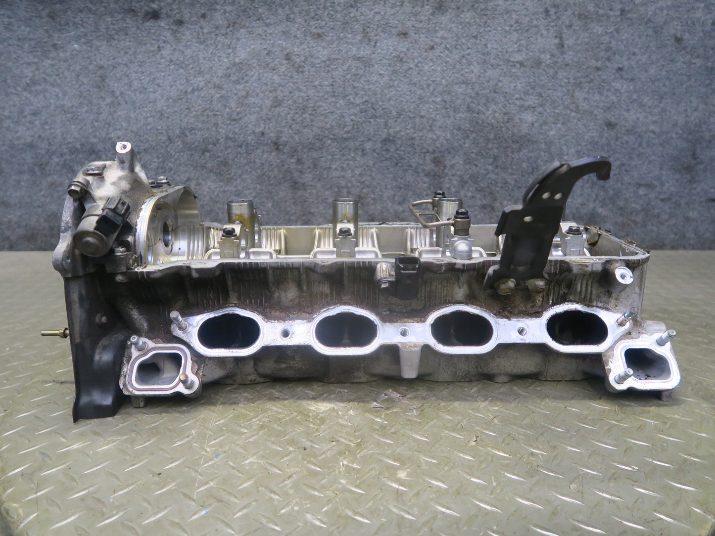98-00 Lexus LS400 SC400 1UZFE 4.0L Right Engine Cylinder Head OEM