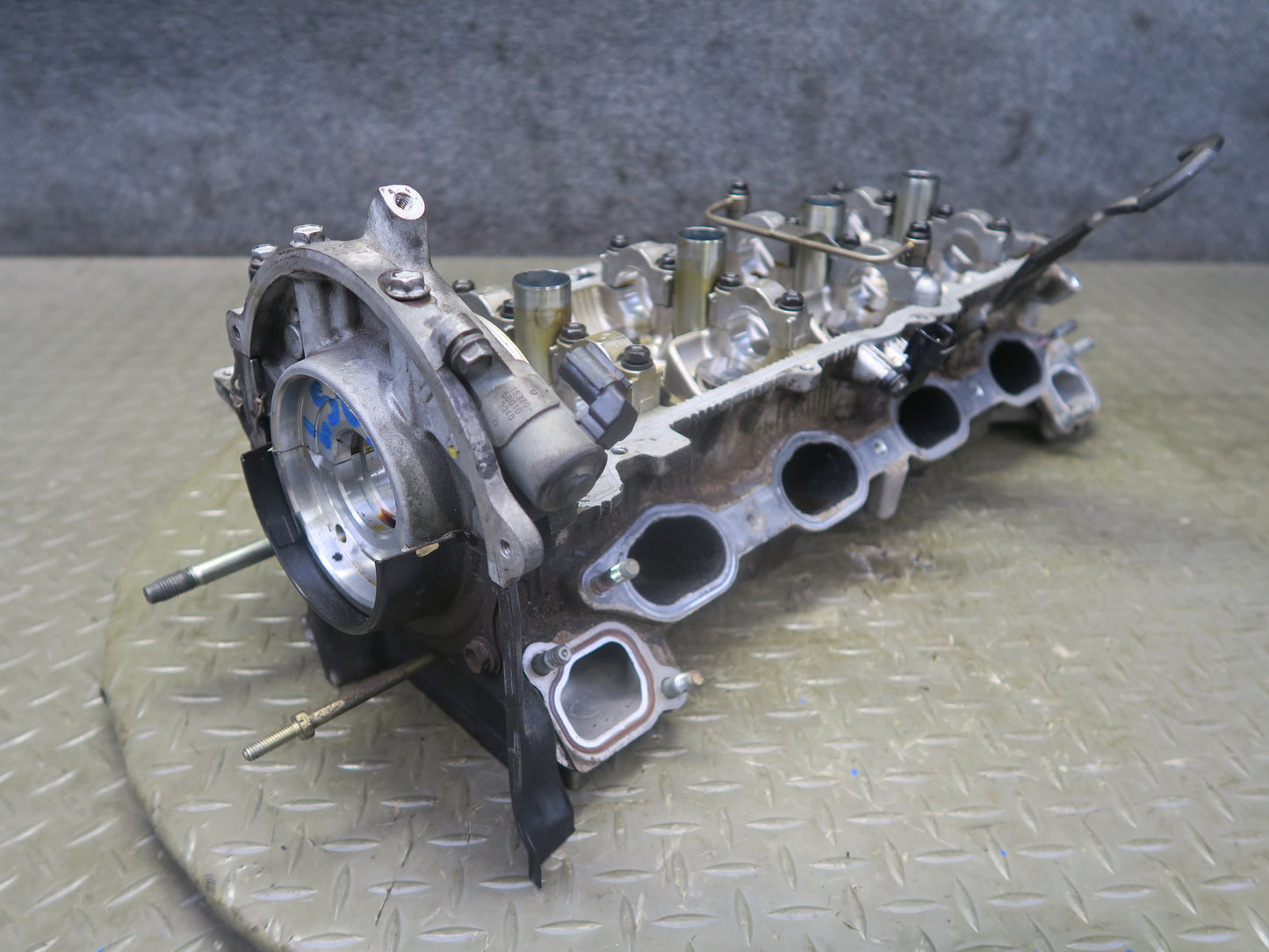 98-00 Lexus LS400 SC400 1UZFE 4.0L Right Engine Cylinder Head OEM