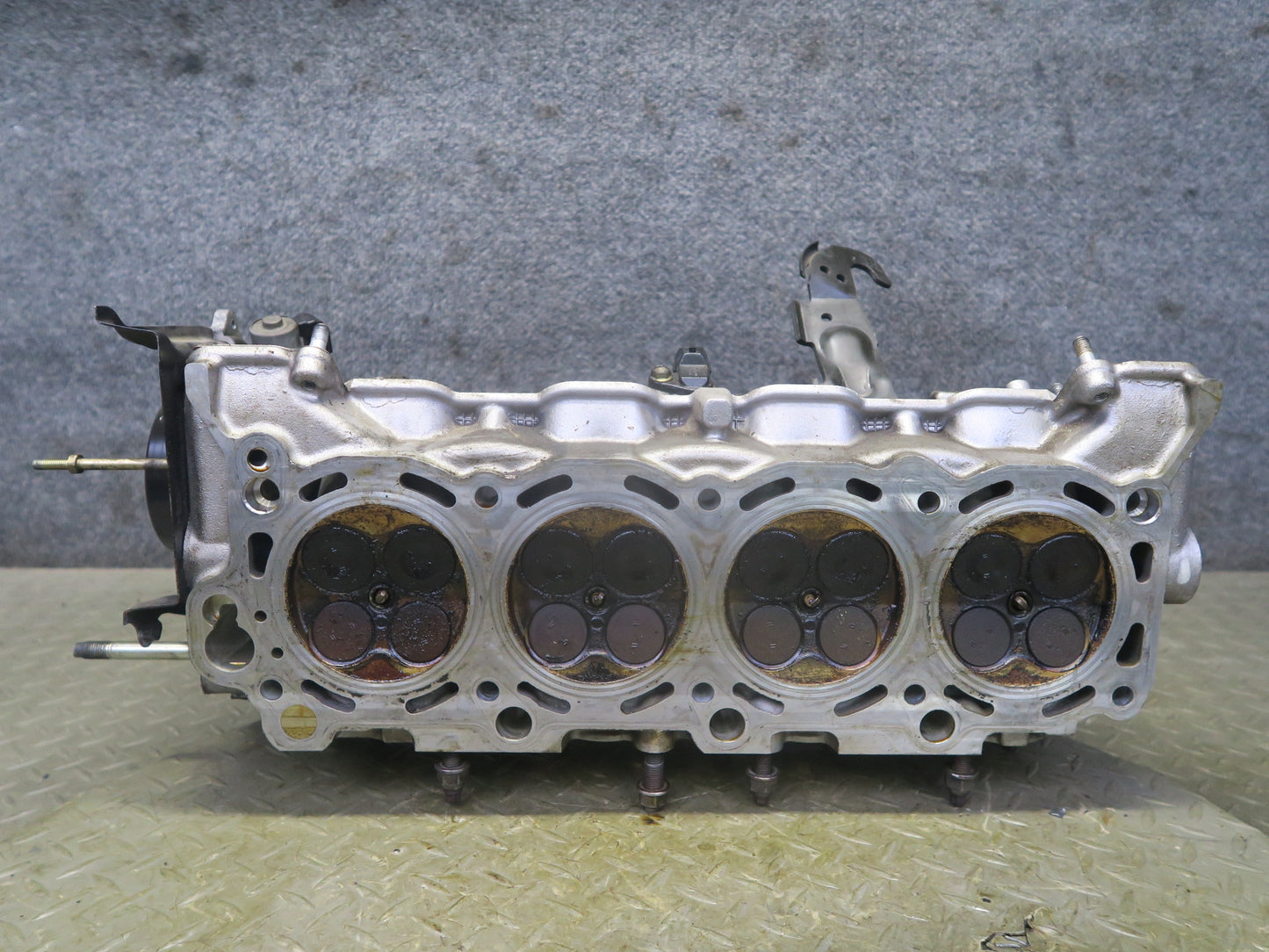 98-00 Lexus LS400 SC400 1UZFE 4.0L Right Engine Cylinder Head OEM