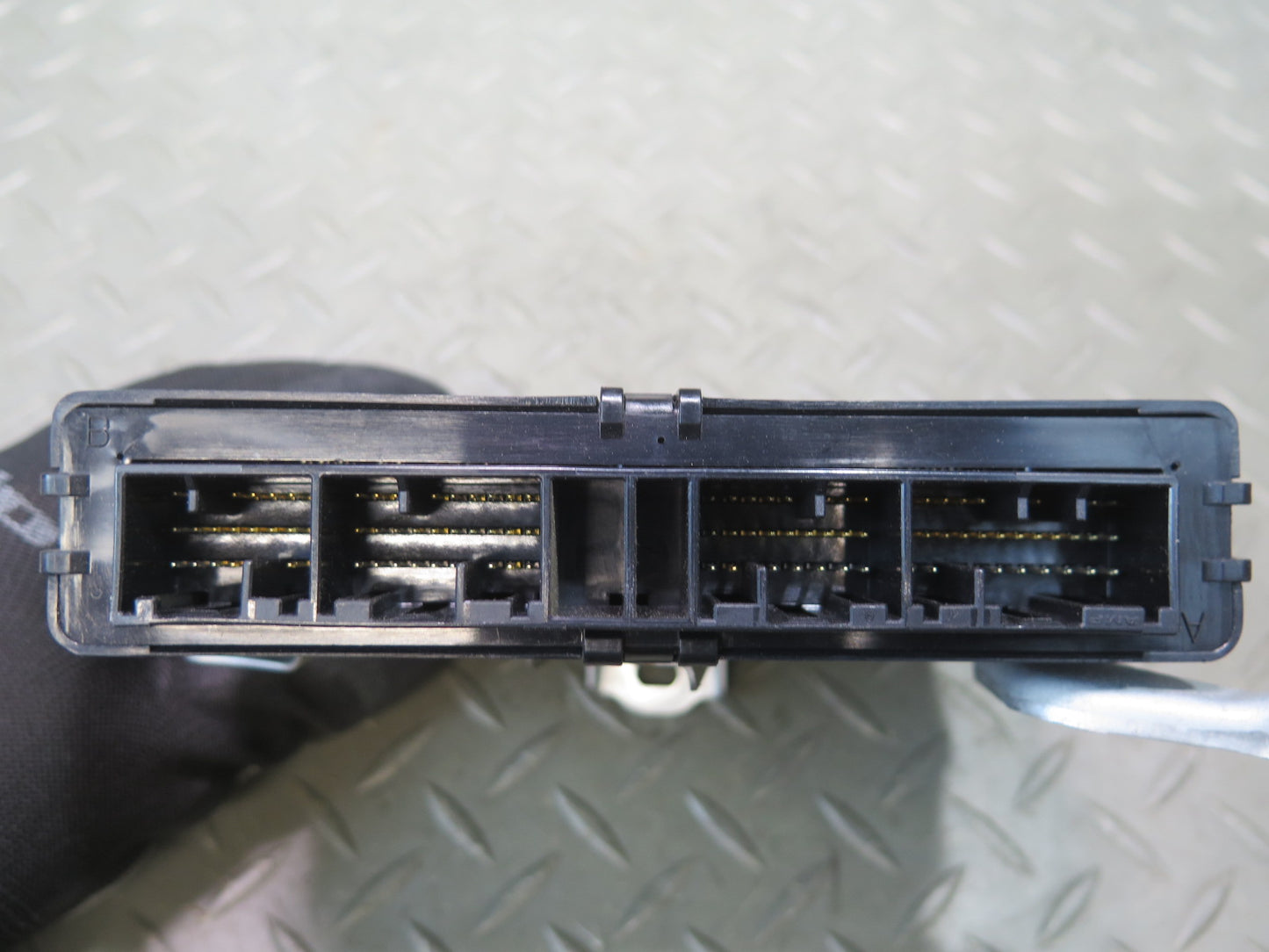 02-05 Lexus JCE10L IS300 ABS TRC Control Module Unit 89540-53150 OEM