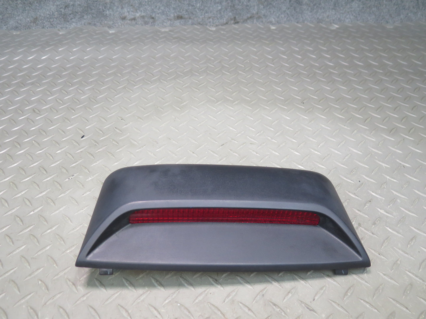 01-05 Lexus JCE10L IS300 Sedan Rear Third 3RD Center Brake Light Lamp OEM