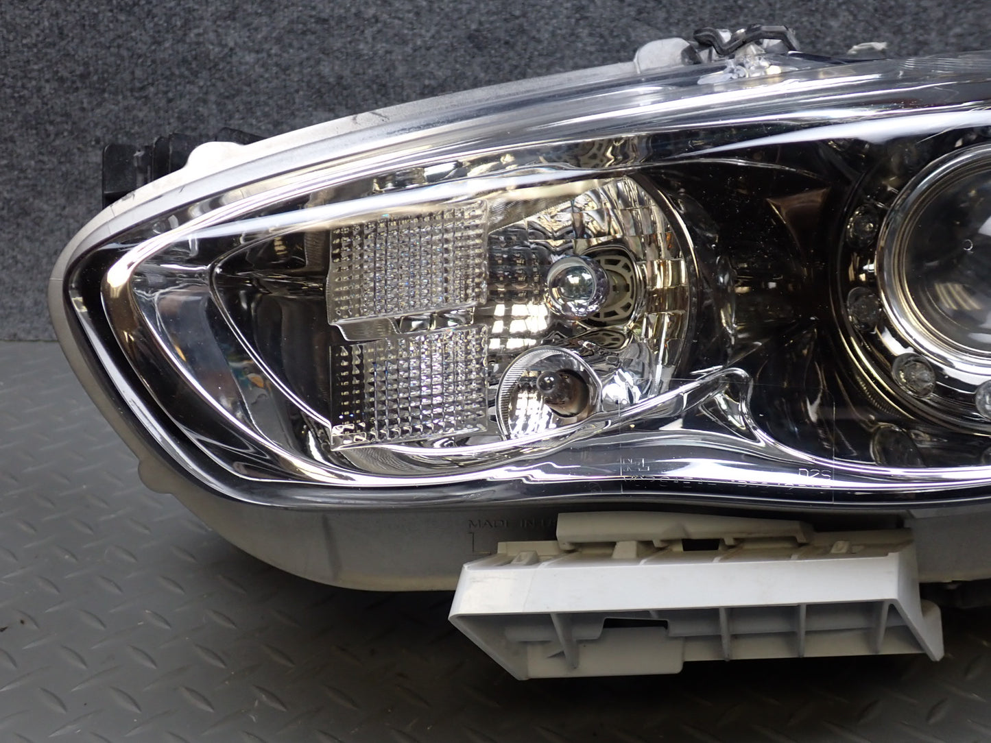 2013-2015 Infiniti JX35 QX60 Front Left Xenon HID Headlight Lamp