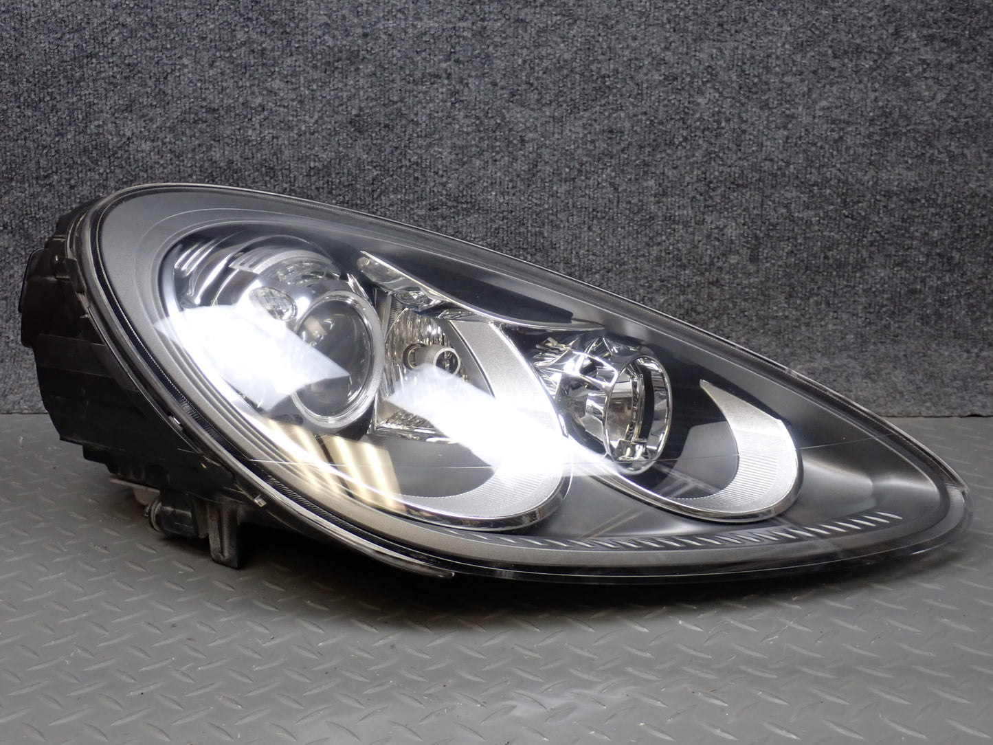 2011-2014 Porsche Cayenne 958 Front Right Side Xenon AFS HID Headlight Lamp